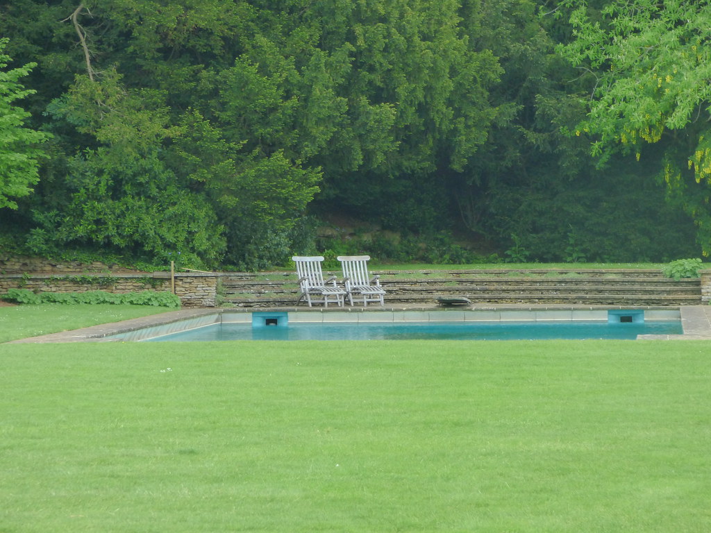 Upton House and Gardens swimming pool A late May Bank Ho… Flickr