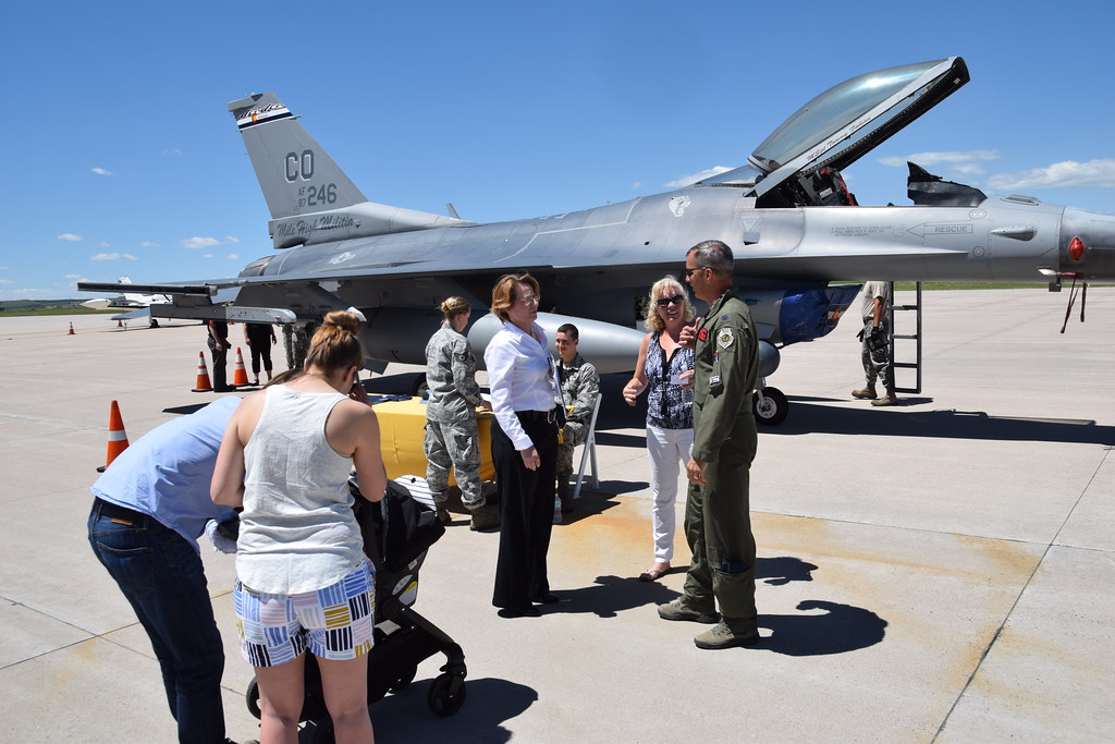 160614ZID894036 Colorado Air National Guard Pilot, Lt. … Flickr