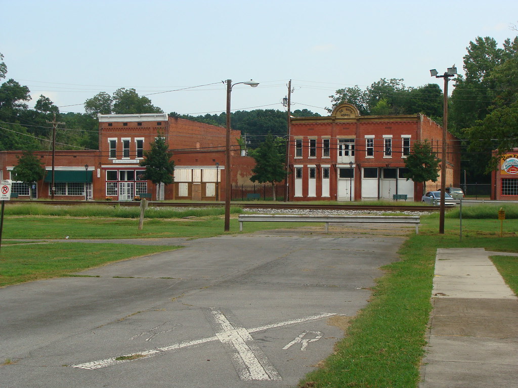 Kingston, Ga. Downtown Desoto Hotel on right. Flickr