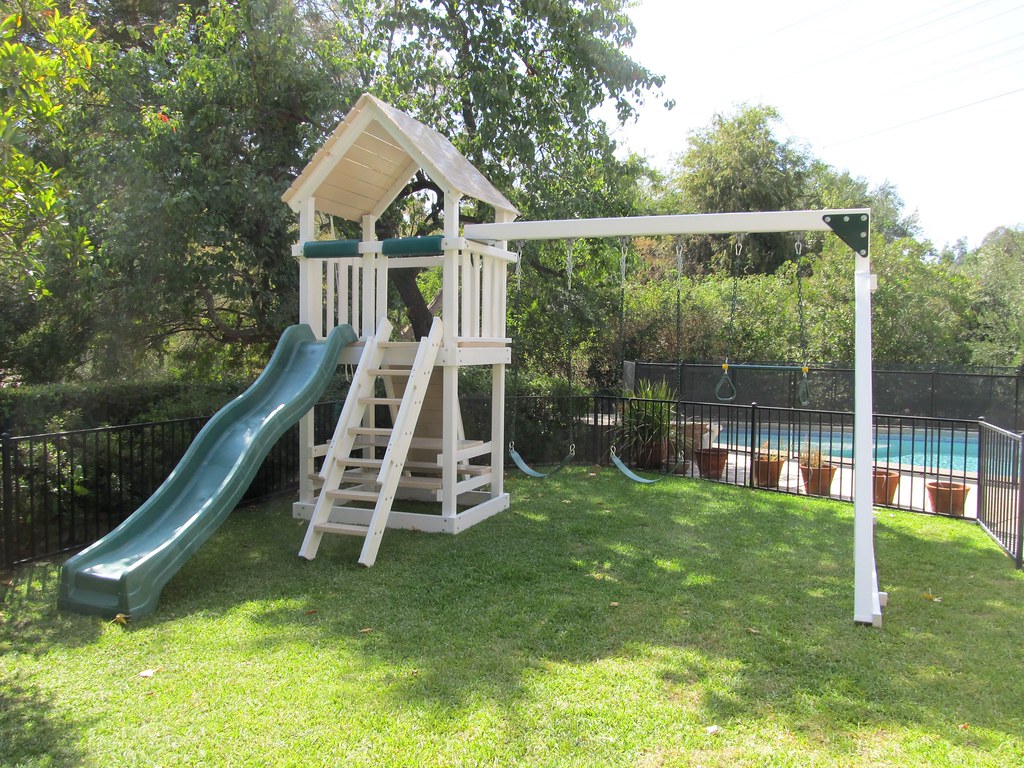 IMG_2043 Poly Vinyl Swing Sets Swing Set Solutions Flickr