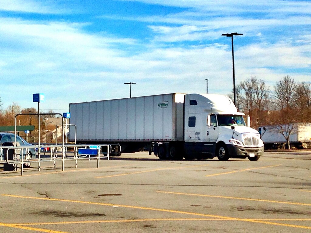 Western Express Prostar with Premier Lease trailer Flickr