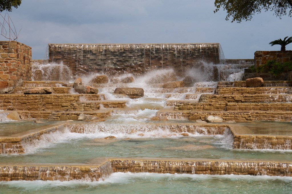 Hemisfair Park fountains Hemisfair Park, San Antonio, TX Flickr