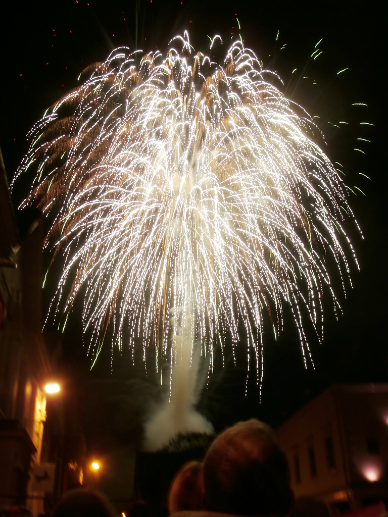 Fireworks at Wallingford xmas fest 2013 SGH38 Flickr