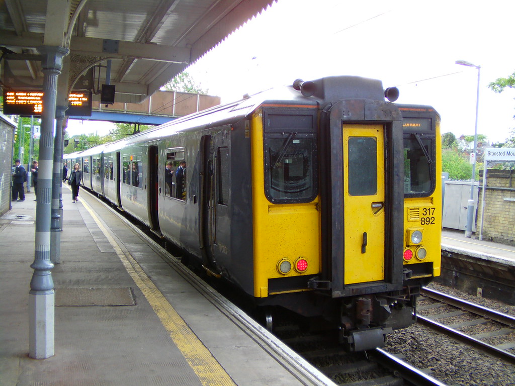 317892 2H53 Stansted Mountfitchet 02/05/14 Just giving my … Flickr