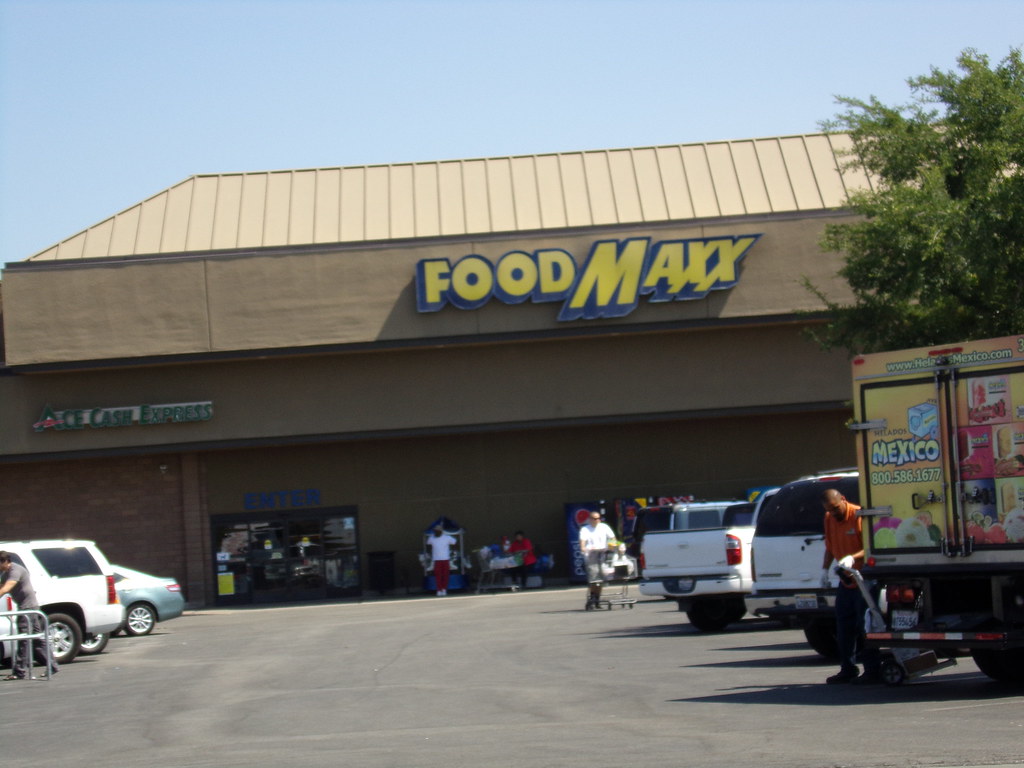 Foodmaxx Bakersfield, CA Foodmaxx 6300 White Ln Bakersfielâ€¦ Flickr