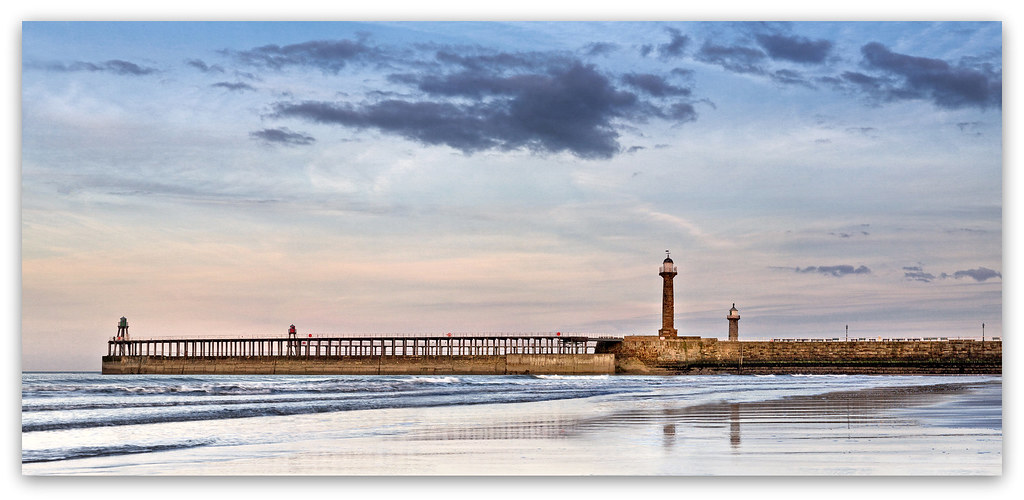 Low tide at Whitby Steve (Sam) Jackson Flickr