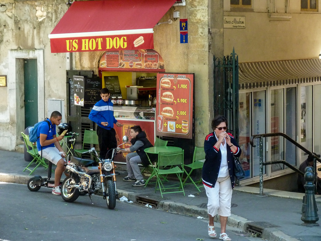 US Hot Dog Aix En Provence, France. Spreading our fine din… Flickr