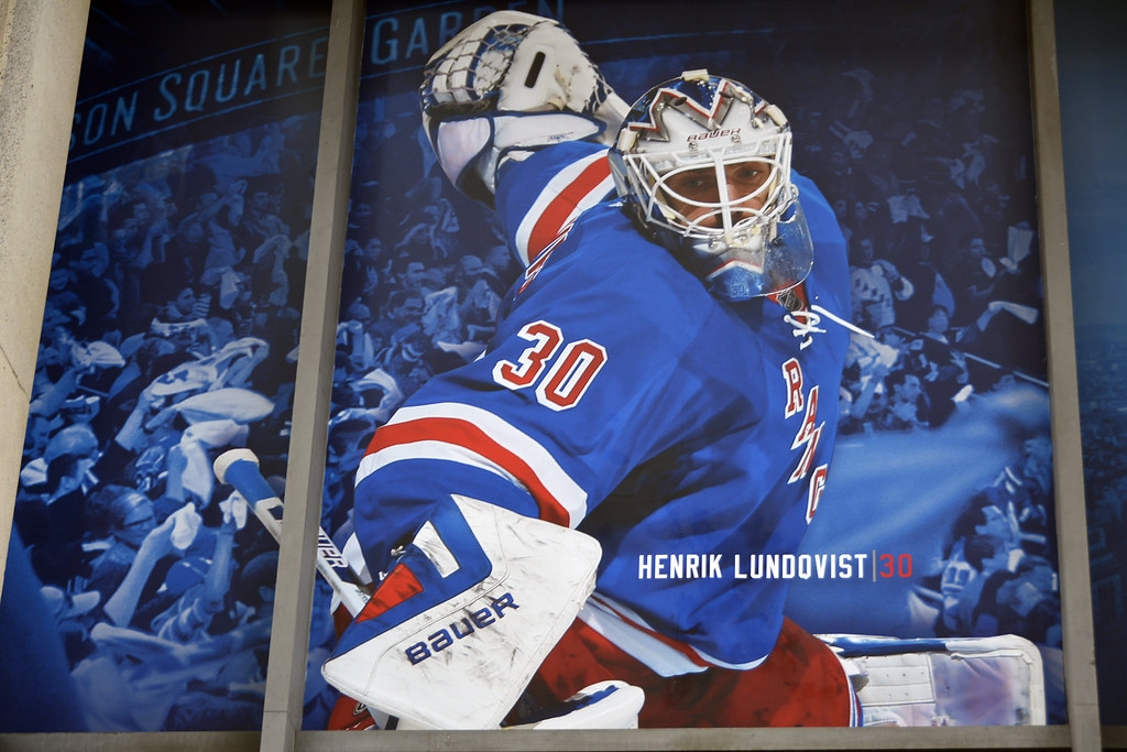 Picture Of New York Rangers Fans Celebrating With Entertai… Flickr