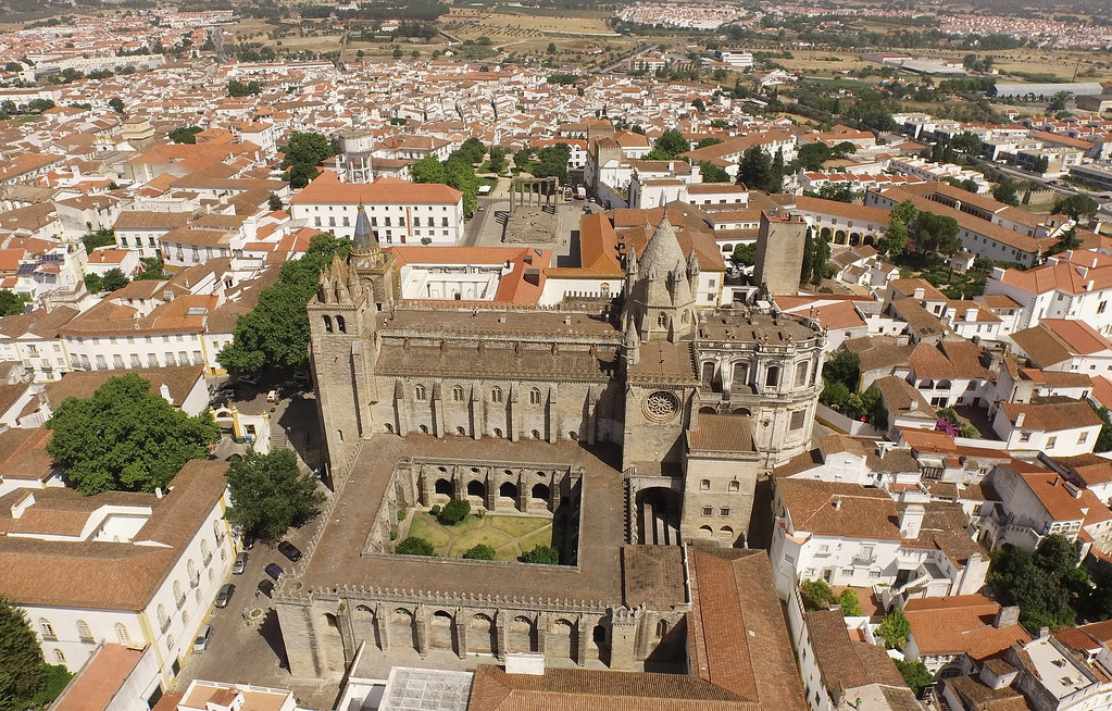 Catedral de Évora, Évora, Portugal Vista aérea A Sé de É… Flickr