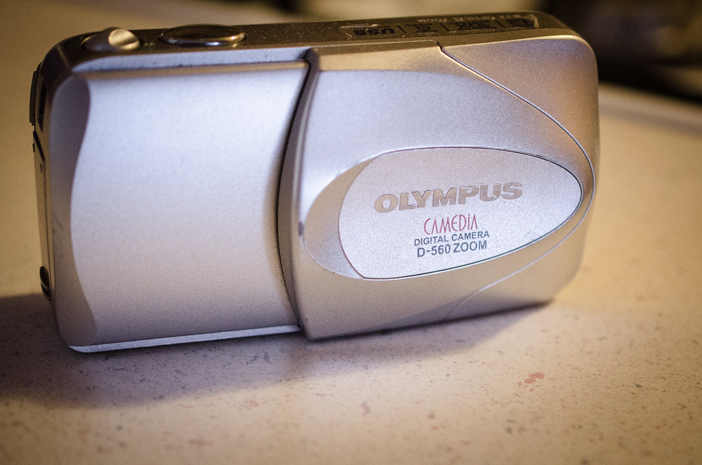 Olympus Camedia D560 Zoom My first digital camera purch… Flickr