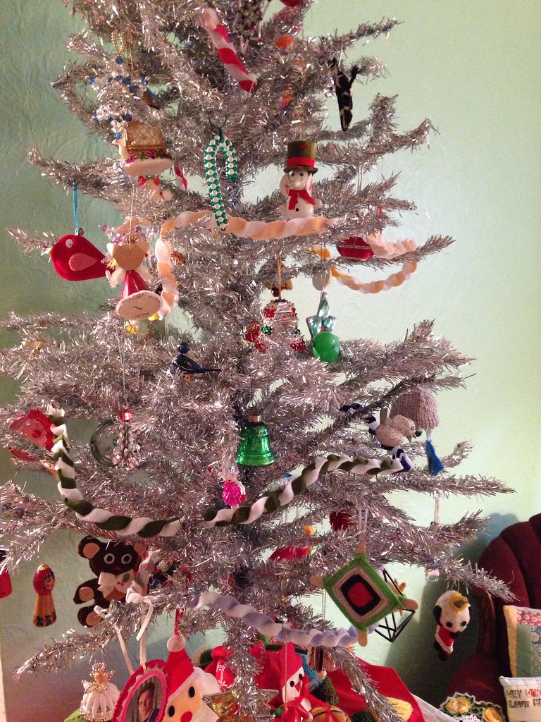 Ribbon twist garland, done Next year of course it will go … Flickr