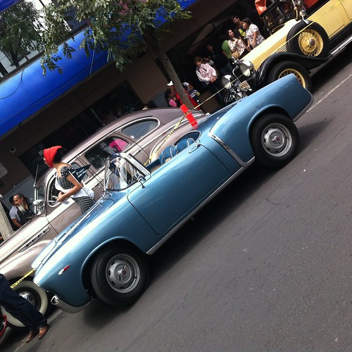 Classic Cars in Mexico City A new set of photos of classic… Flickr
