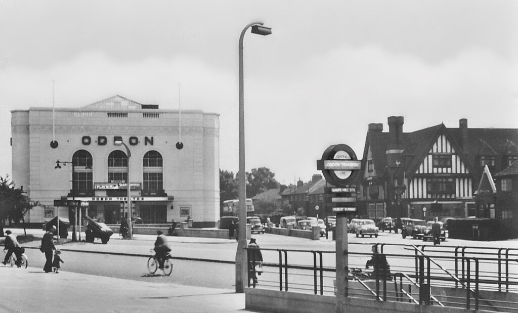 Ilford Gants Hill Odeon and "The Valentine" PH. (Collectio… Flickr