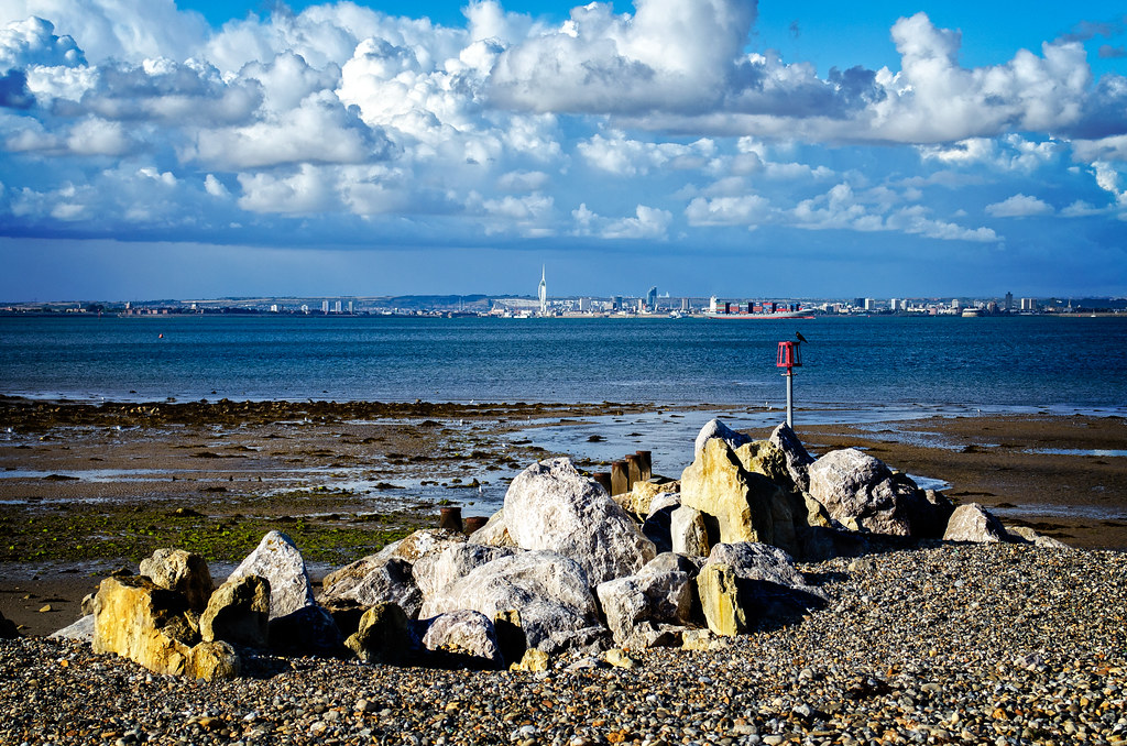 Seaview Rocks It certainly does... Garry Knight Flickr