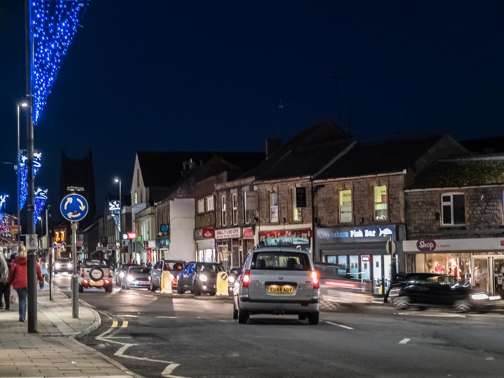 Traffic Night Shot of Keynsham High Street My Fujifilm X30… Flickr