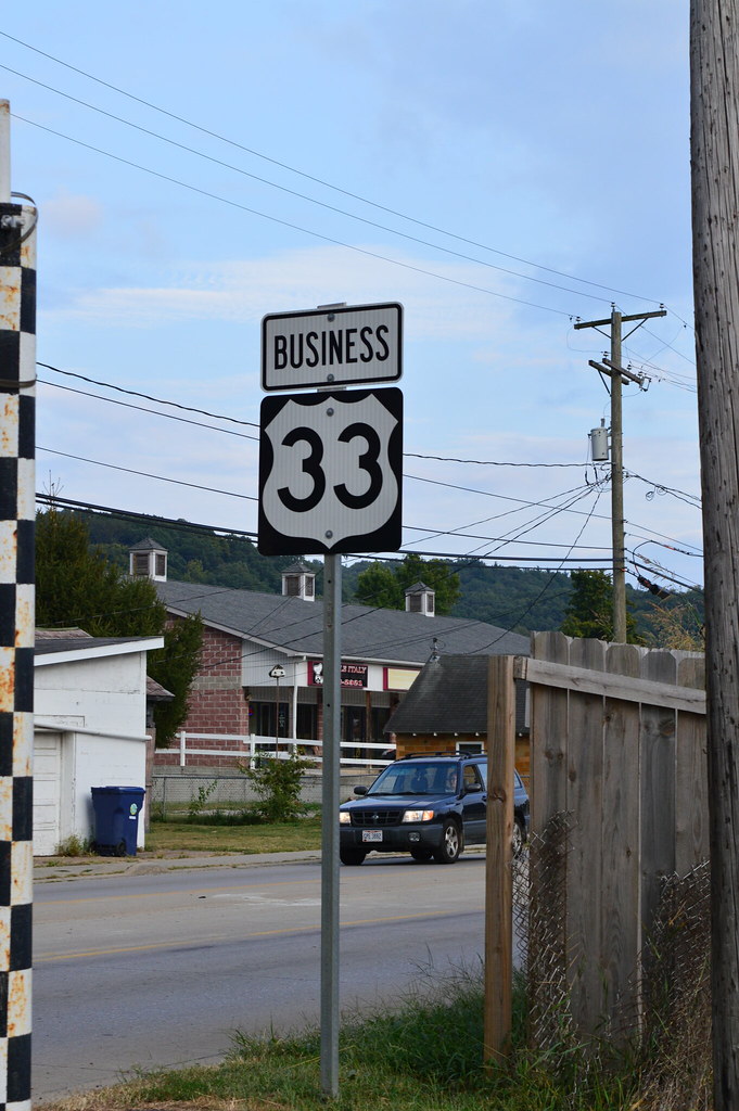 Business US 33 shield Nelsonville, OH US 33 was rebuilt as… Flickr
