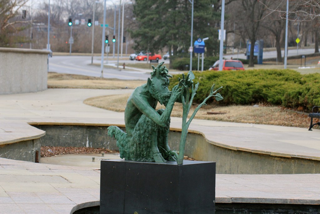 Statues, Kansas City, MO Daniel X. O'Neil Flickr