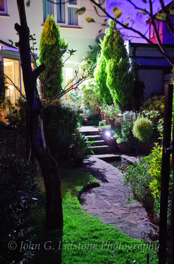 English garden, LeighonSea with early spring colours, at… Flickr