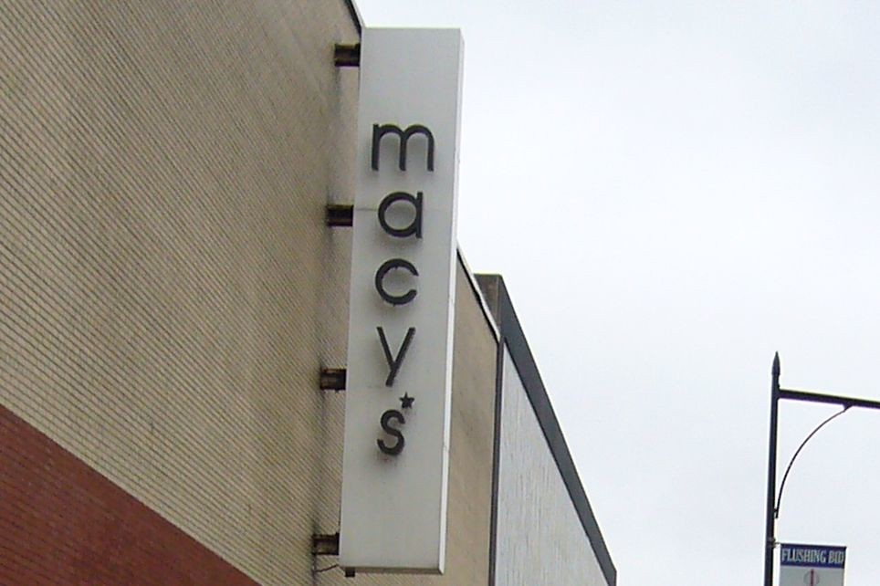 Macy's, Flushing, NY Roosevelt Avenue & Main Street. R36 Coach Flickr