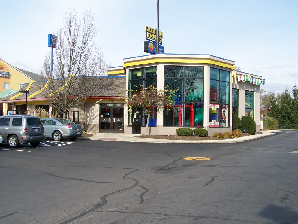 100_1128 9285 North Main Street,Dayton,Ohio ncokecan Flickr