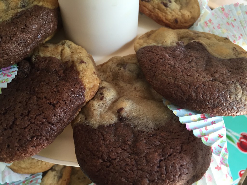 Brookies Cupcake KITSCHen Custom Desserts www.TheCupcakeKI… Flickr