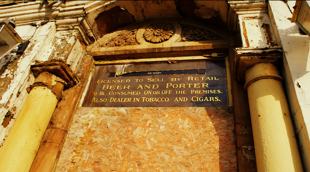 IV Pub IV Pub, Commercial Road, Kirkstall...… Mark's