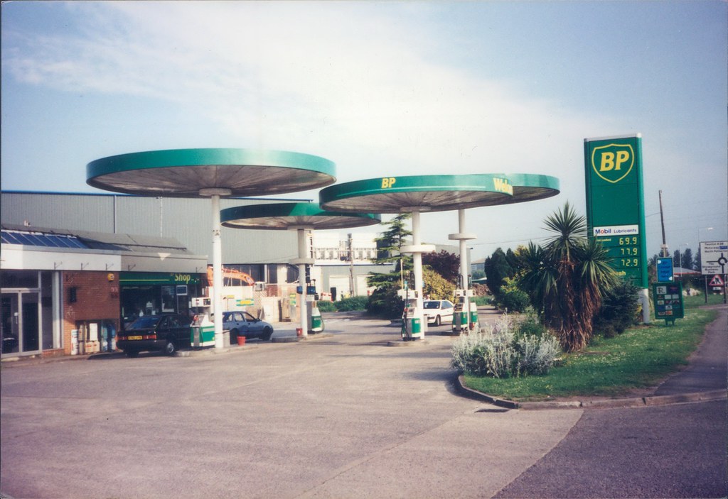 BP, Taunton Road Service Station, Bridgwater, Somerset, 19… Flickr