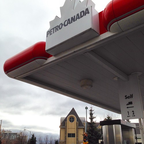 1040am PetroCanada Thornhill, Ontario Alex Meoko Flickr