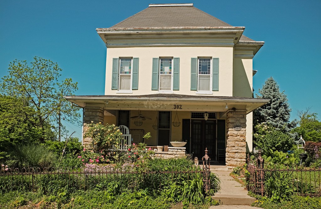 PRAIRIE OASIS PRAIRIE OASIS Liberty, Missouri USA Bob Travaglione