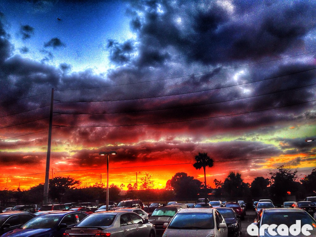 Fort Lauderdale November 2024 Events November 3rd Sunset • Fort Lauderdale ️💙☁️⛅️☁️🌴👾 Flickr