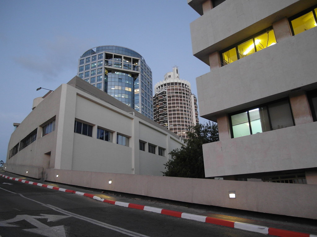 Dizengoff Center Tel Aviv Car entrance to the Dizengoff ce… Flickr