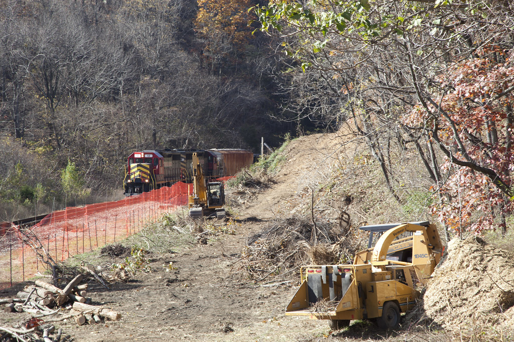 Old Railroad Bed Old railroad bed that’s leads to the East… Flickr