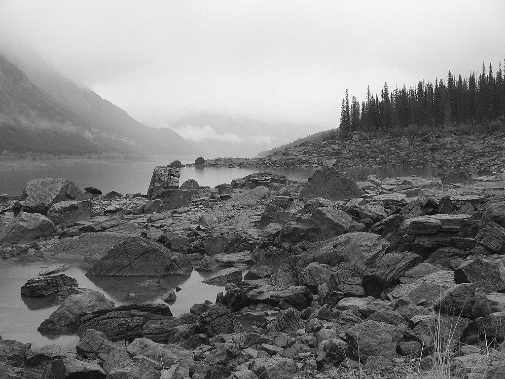 Medicine Lake MEDICINE LAKE in Jasper National Park. As th… Flickr