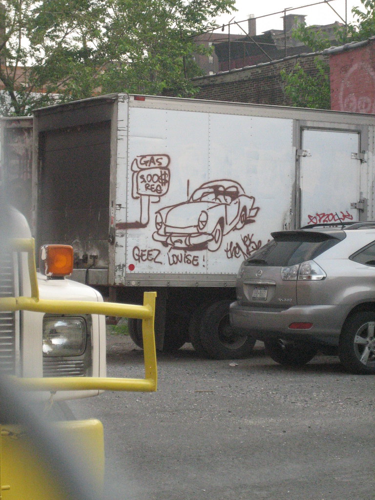 Car Outline on Truck Brooklyn Navy Yard on Park Ave HI TRICIA! 王 圣