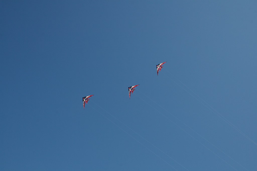 Ray Bethell Multiple Kite World Champion Ray was flying … Flickr
