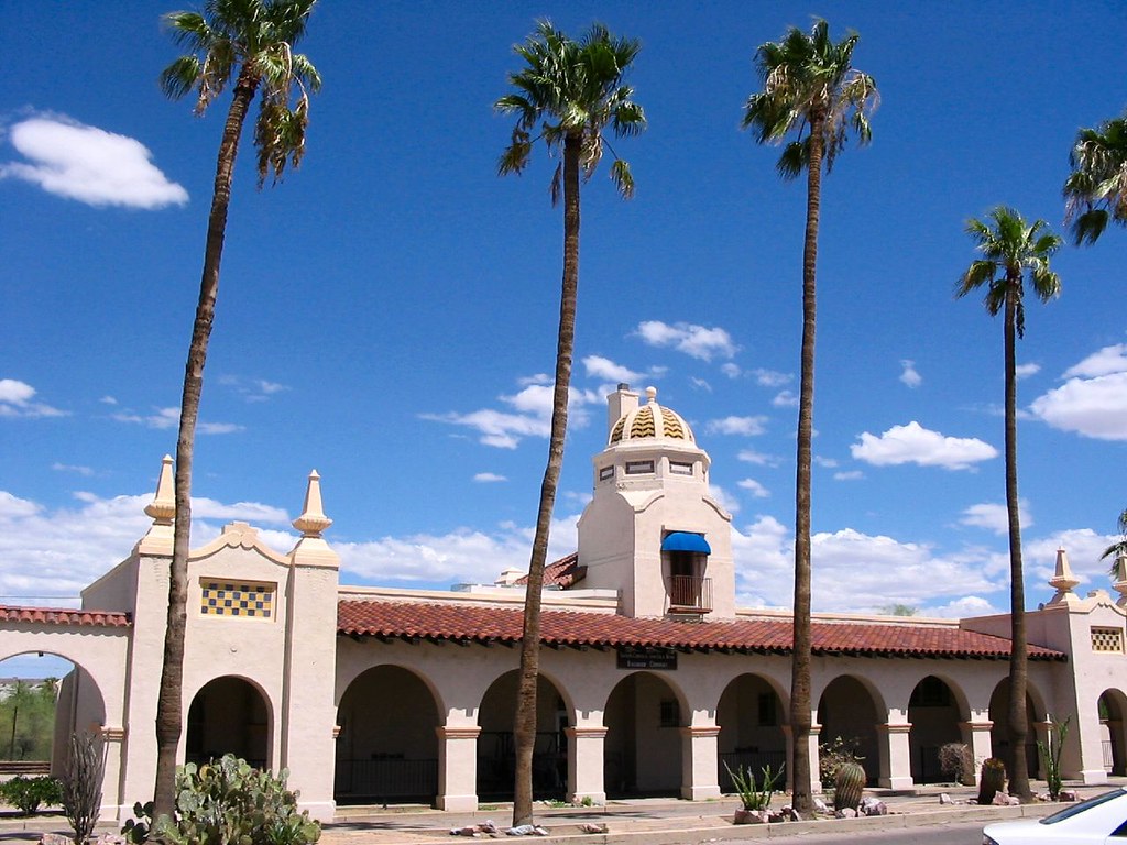 Ajo Plaza Part of the historical district of the town of A… Flickr