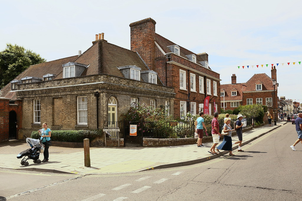Lymington, Monmouth House Early C18 facade to an older bui… Flickr