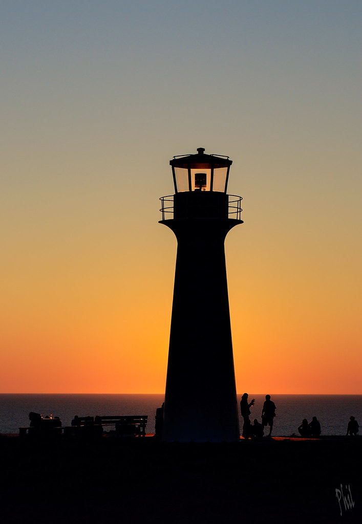 Phare de L'Etang du Nord Phare de l'étand du Nord, ile de … Flickr