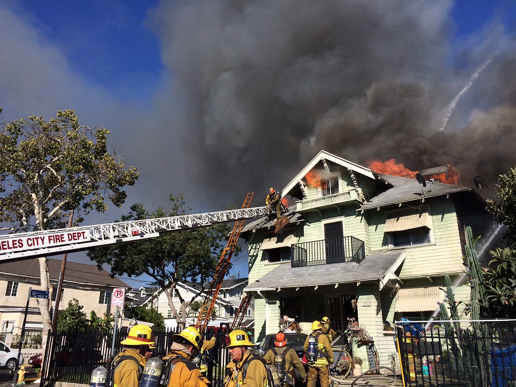 Historic PicoUnion Homes Ravaged By Fire At 445PM on Wed… Flickr