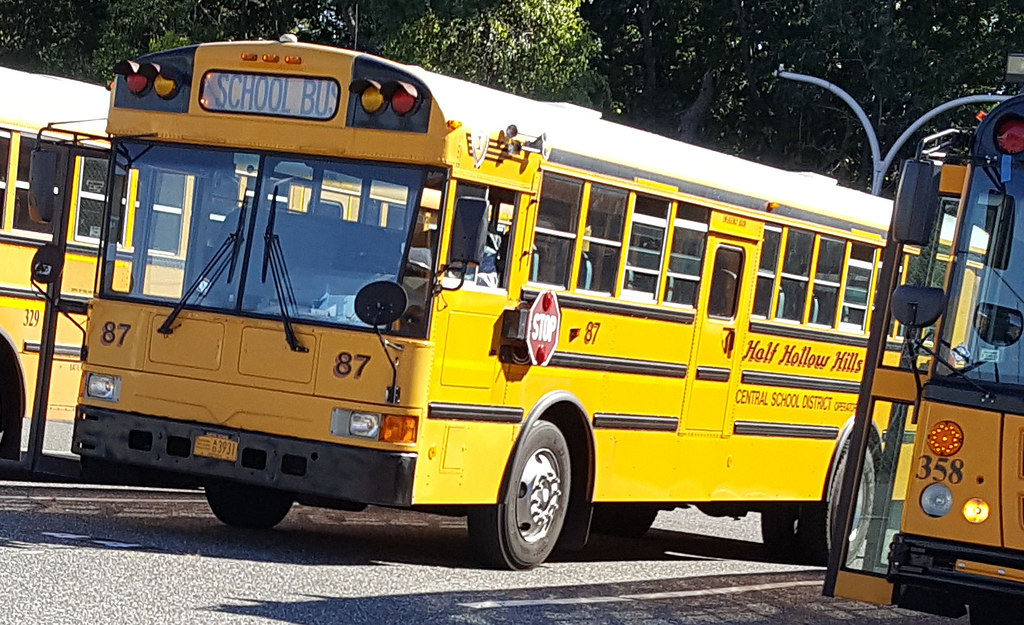 FORMER Half Hollow Hills CSD 87 2003 IC RE HHHBusPhotography Flickr