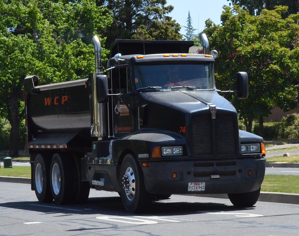 DSC_0189a Kenworth dump truck, Ashland, Oregon. 05/26/2016… Terry