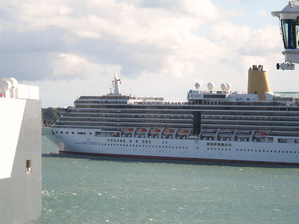 P & O Cruises Arcadia. Not the best of shots I'm