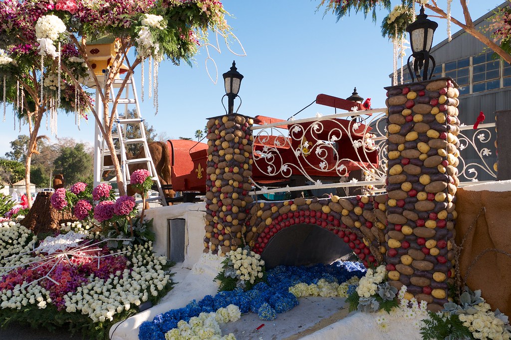 Downey 2015 Rose Parade float Downey, CA Frank Fujimoto Flickr