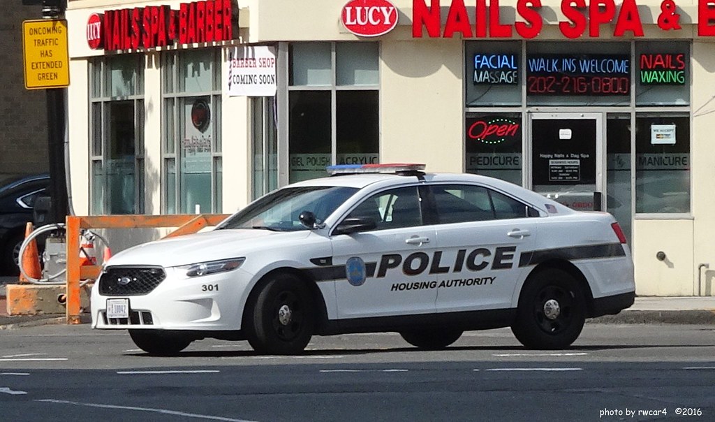Washington DC Housing Authority Police Ford Police Interceotor (1