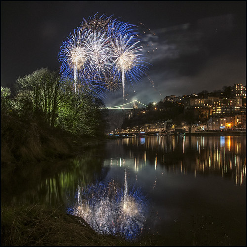 The Clifton Suspension Bridge 150th Birthday Firework Disp… Flickr