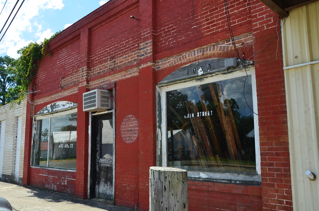 CHP_4569 Main Street Hardware Barwick GA catherdr Flickr