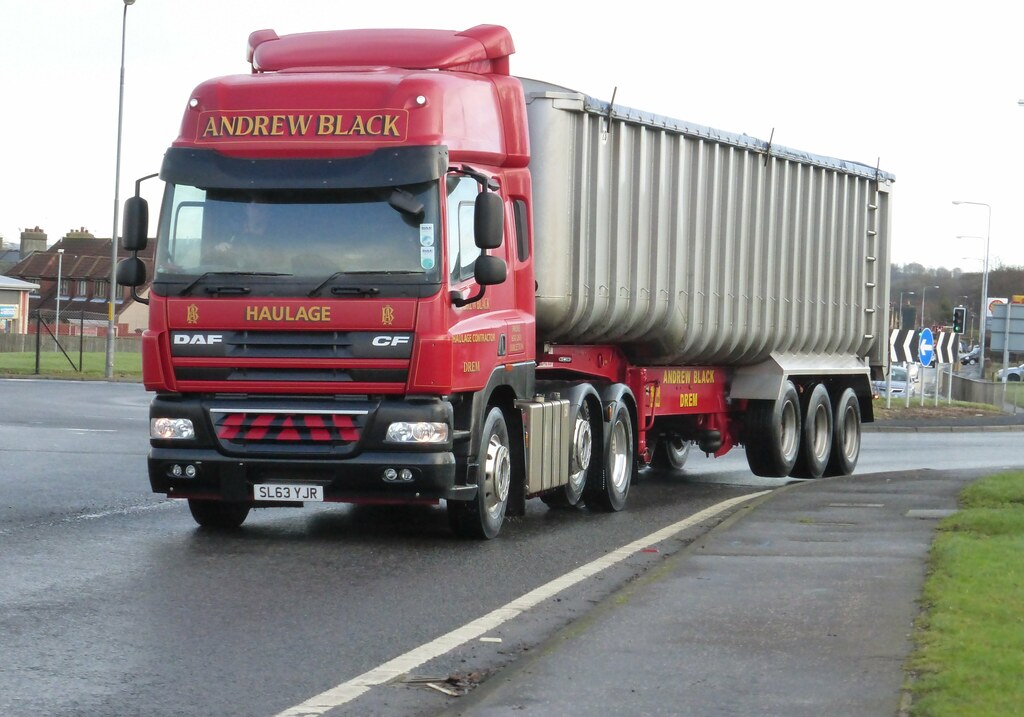 SL63 YJR Andrew Black Daf Cf Admiralty Road Rosyth Cammies