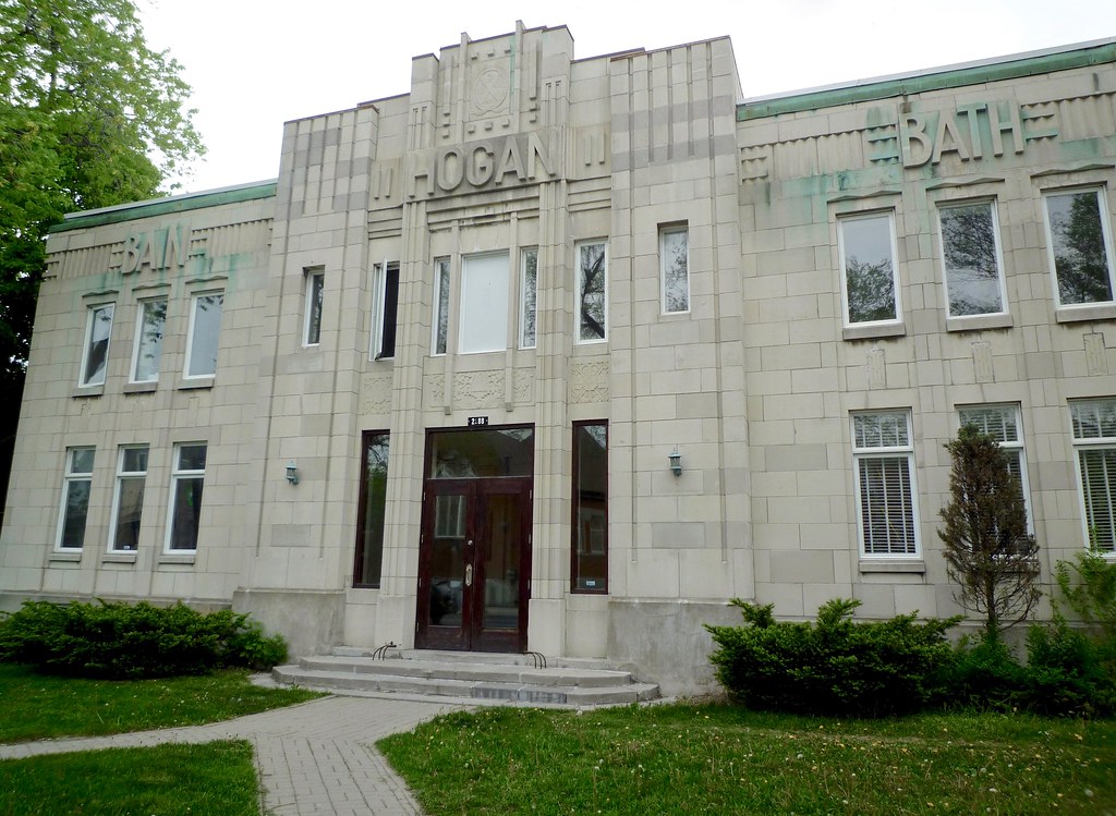 Montréal, Le sudOuest 2188, rue Wellington. Bain Hogan, 1… Flickr