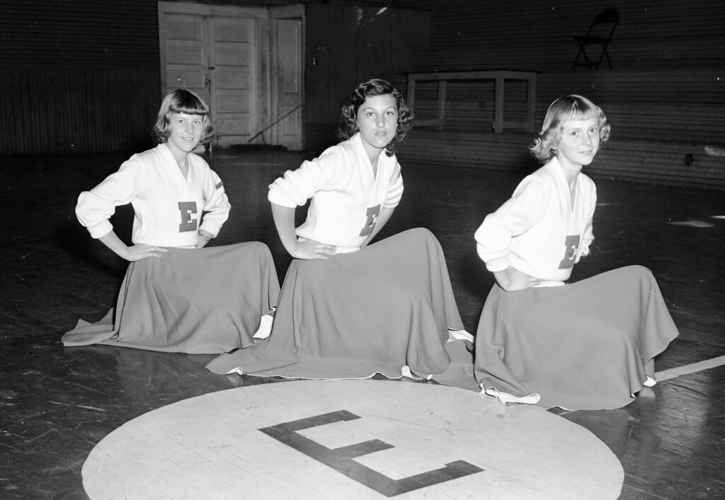 Eubank High School Cheerleaders Eubank, Annual Groups, 10/… Flickr