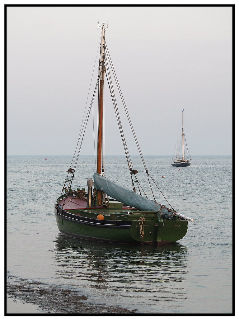 L041 Endeavour. Famous cockle boat at LeighonSea exreuterman Flickr